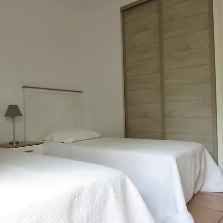 Premiere Ligne Sur Holiday home *