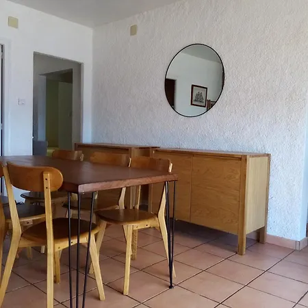 Flat بيت للعطل يانكا